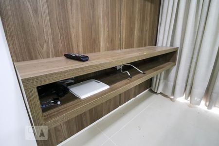 Sala de apartamento para alugar com 1 quarto, 46m² em Jardim Goiás, Goiânia