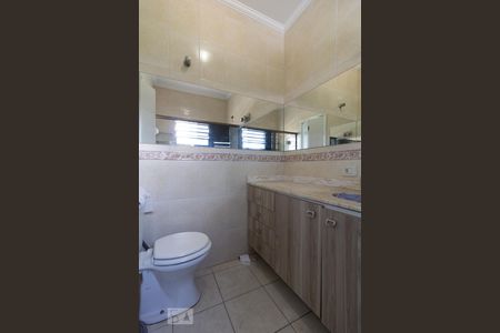 Casa à venda com 125m², 3 quartos e 2 vagasBanheiro Suíte 3