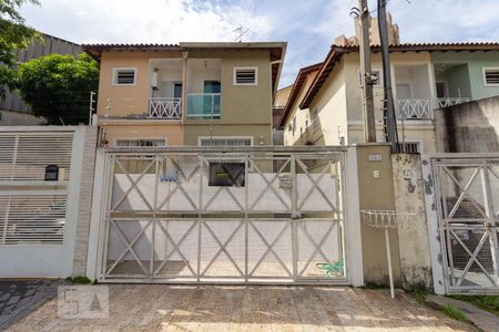 Casa à venda com 125m², 3 quartos e 2 vagasFachada