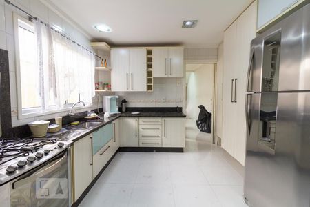 Casa à venda com 125m², 3 quartos e 2 vagasCozinha
