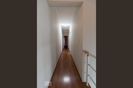 Casa à venda com 125m², 3 quartos e 2 vagasCorredor Quartos