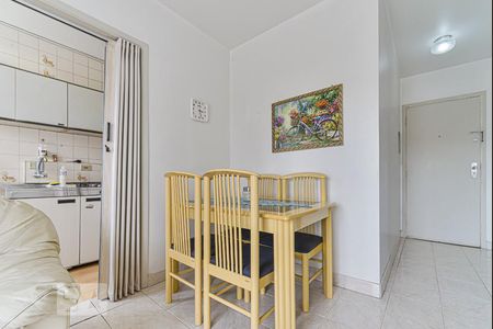 Sala de apartamento para alugar com 1 quarto, 40m² em Liberdade, São Paulo