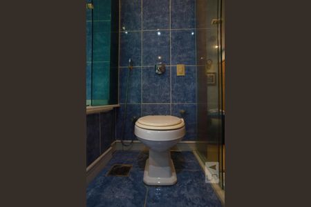 Apartamento à venda com 83m², 2 quartos e sem vagaBanheiro da Suíte