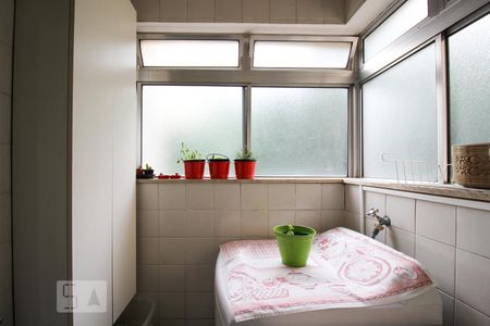 Apartamento à venda com 67m², 3 quartos e 2 vagasÁrea de Serviço 