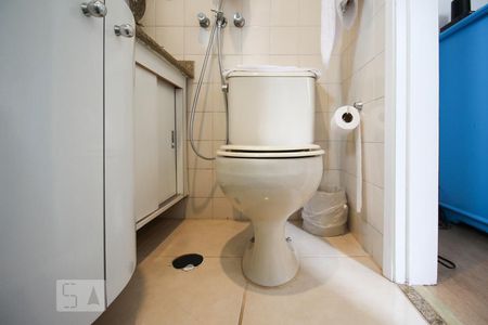 Apartamento à venda com 67m², 3 quartos e 2 vagasBanheiro da Suíte 