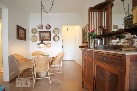 Apartamento à venda com 67m², 3 quartos e 2 vagasSala