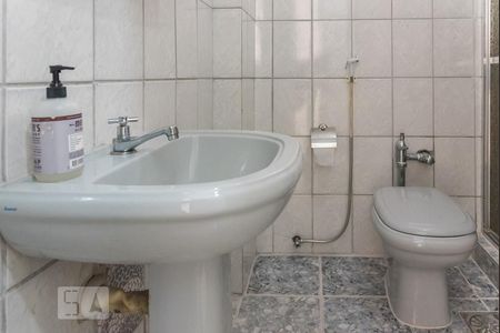 Apartamento à venda com 76m², 2 quartos e sem vagaBanheiro 