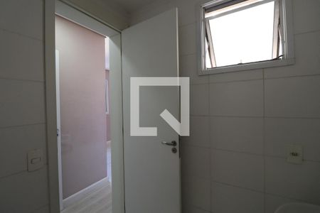 Banheiro da Suíte de apartamento à venda com 3 quartos, 59m² em Jardim Las Vegas, Guarulhos
