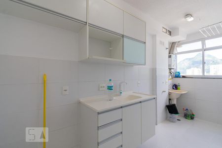 Apartamento para alugar com 45m², 2 quartos e 1 vaga Apartamento para alugar com 45m², 2 quartos e 1 vagaCozinha e Área de Serviço