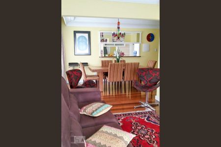 Apartamento à venda com 127m², 2 quartos e 1 vaga Apartamento à venda com 127m², 2 quartos e 1 vagaDetalhe Sala