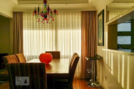 Apartamento à venda com 127m², 2 quartos e 1 vaga Apartamento à venda com 127m², 2 quartos e 1 vagaSala de Jantar