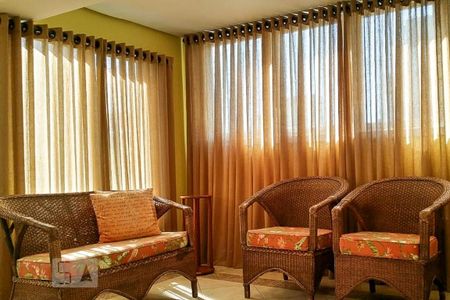 Apartamento à venda com 127m², 2 quartos e 1 vaga Apartamento à venda com 127m², 2 quartos e 1 vagaSala