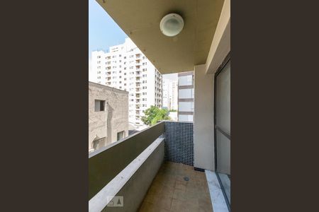 Varanda de apartamento para alugar com 3 quartos, 110m² em Vila Nova Conceição, São Paulo