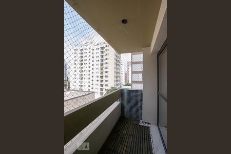 Varanda de apartamento para alugar com 3 quartos, 110m² em Vila Nova Conceição, São Paulo