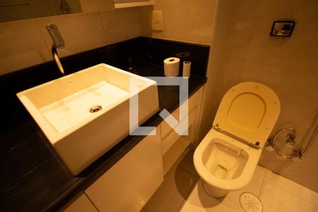 Apartamento à venda com 83m², 2 quartos e 2 vagas Apartamento à venda com 83m², 2 quartos e 2 vagasBanheiro