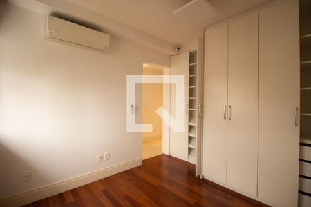 Apartamento à venda com 83m², 2 quartos e 2 vagas Apartamento à venda com 83m², 2 quartos e 2 vagasQuarto