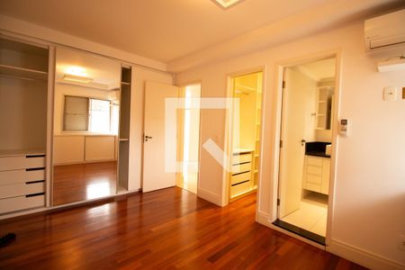 Apartamento à venda com 83m², 2 quartos e 2 vagas Apartamento à venda com 83m², 2 quartos e 2 vagasSuíte