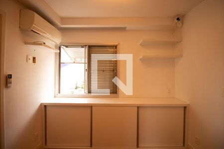 Apartamento à venda com 83m², 2 quartos e 2 vagas Apartamento à venda com 83m², 2 quartos e 2 vagasSuíte