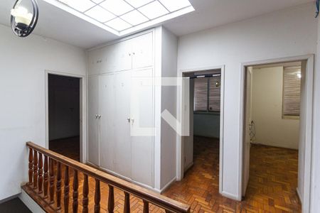 Casa à venda com 281m², 3 quartos e 4 vagasCorredor