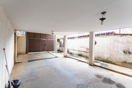 Casa à venda com 281m², 3 quartos e 4 vagasGaragem