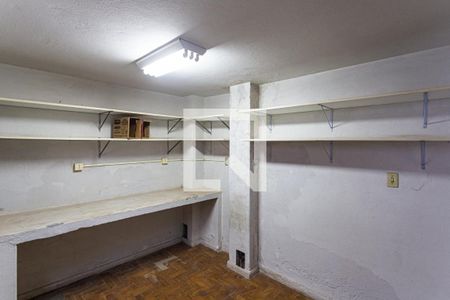 Casa à venda com 281m², 3 quartos e 4 vagasEscritório Externo