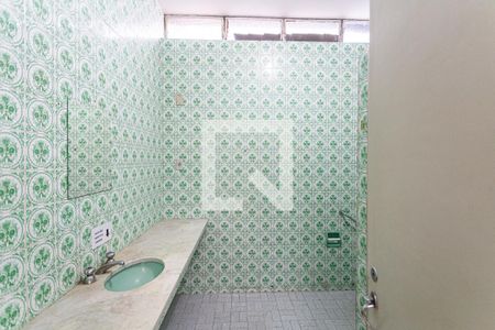 Casa à venda com 281m², 3 quartos e 4 vagasBanheiro Social