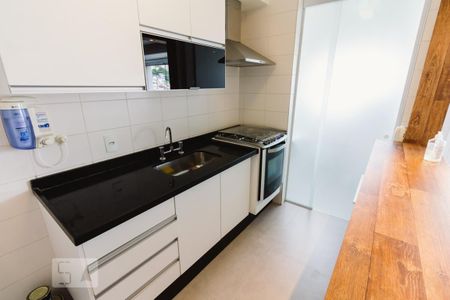 Cozinha de apartamento para alugar com 2 quartos, 68m² em Vila Anglo Brasileira, São Paulo