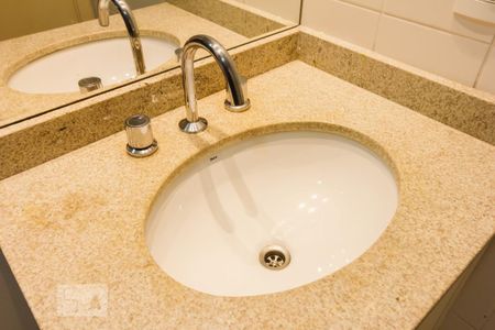 Banheiro 2 Pia de apartamento para alugar com 2 quartos, 68m² em Vila Anglo Brasileira, São Paulo