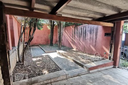 Casa à venda com 240m², 2 quartos e 2 vagasQuintal