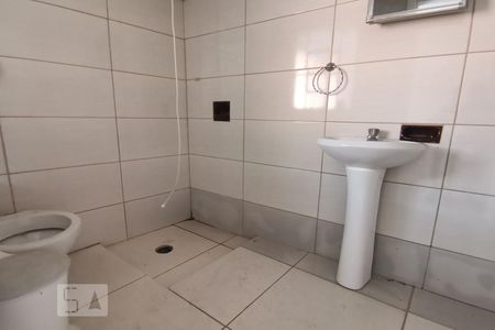 Casa à venda com 240m², 2 quartos e 2 vagasBanheiro de Serviço