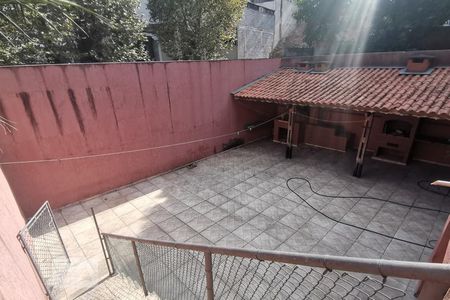 Casa à venda com 240m², 2 quartos e 2 vagasQuintal