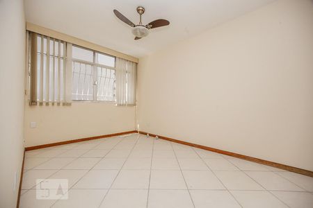Apartamento à venda com 60m², 3 quartos e 1 vaga Apartamento à venda com 60m², 3 quartos e 1 vagaSala