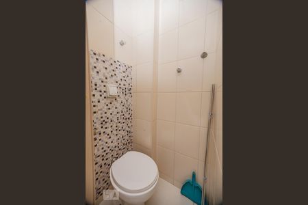 Apartamento à venda com 60m², 3 quartos e 1 vaga Apartamento à venda com 60m², 3 quartos e 1 vagaBanheiro de Serviço