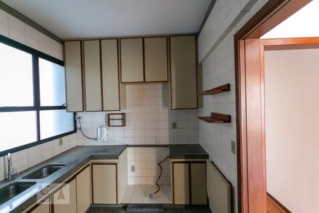 Apartamento para alugar com 115m², 3 quartos e 2 vagasCozinha
