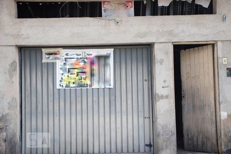 Casa para alugar com 27m², 1 quarto e sem vaga Casa para alugar com 27m², 1 quarto e sem vagaEntrada