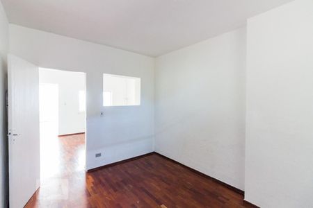 Quarto 1 de casa para alugar com 2 quartos, 65m² em Vila Paulicéia, São Paulo