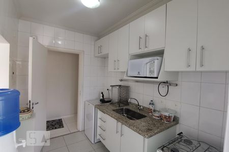 Apartamento para alugar com 55m², 2 quartos e 2 vagas Apartamento para alugar com 55m², 2 quartos e 2 vagasCozinha