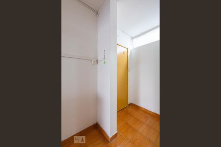 Entrada de kitnet/studio para alugar com 1 quarto, 31m² em Santa Cecília, São Paulo