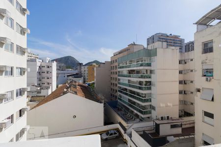Vista do quarto de kitnet/studio para alugar com 1 quarto, 38m² em Botafogo, Rio de Janeiro