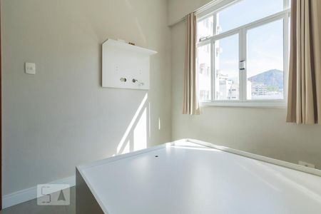 Quarto de kitnet/studio para alugar com 1 quarto, 38m² em Botafogo, Rio de Janeiro