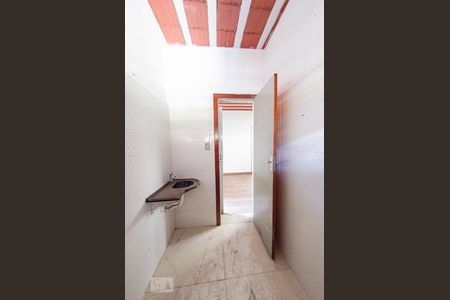 Casa à venda com 150m², 4 quartos e 2 vagasBanheiro