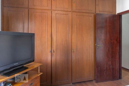 Casa para alugar com 380m², 5 quartos e 4 vagasSuíte 2