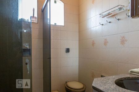 Casa para alugar com 380m², 5 quartos e 4 vagasBanheiro Social
