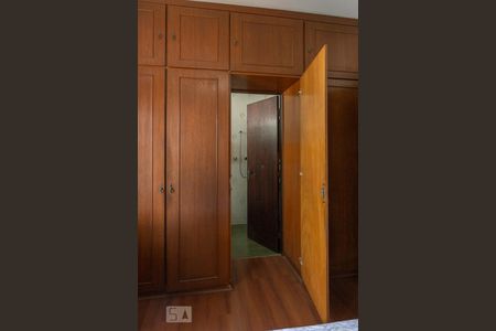 Casa para alugar com 380m², 5 quartos e 4 vagasSuíte 2