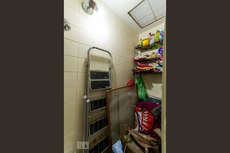 Apartamento para alugar com 65m², 2 quartos e 1 vagaBanheiro de Serviço