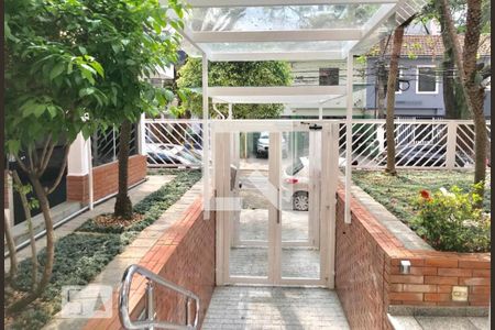 Apartamento para alugar com 68m², 2 quartos e 1 vaga Apartamento para alugar com 68m², 2 quartos e 1 vagaEntrada