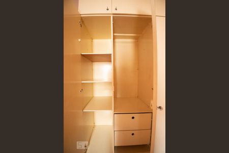 armarios de apartamento à venda com 2 quartos, 72m² em Vila Santana, Campinas