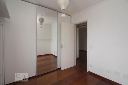 Apartamento à venda com 70m², 2 quartos e 2 vagas Apartamento à venda com 70m², 2 quartos e 2 vagasQuarto 2 - Armários