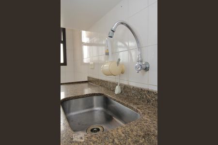 Apartamento à venda com 70m², 2 quartos e 2 vagas Apartamento à venda com 70m², 2 quartos e 2 vagasDetalhe cozinha
