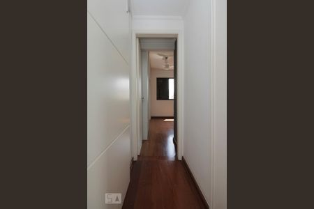 Corredor de apartamento à venda com 2 quartos, 70m² em Vila Pompéia, São Paulo